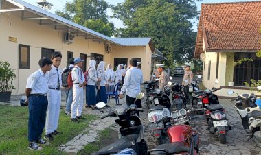 Belum-Cukup-Umur-dan-Tidak-Pakai-Helm,-Polisi-Berikan-Edukasi-mengendarai-kendaraan-yang-berkeselamatan
